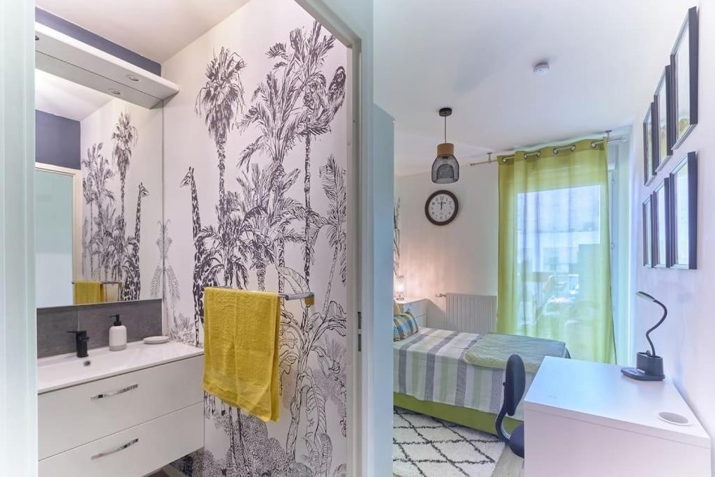 Appartement 4 Pieces - La Rose Des Yvelines - Classe 3 Etoiles Trappes Exterior photo